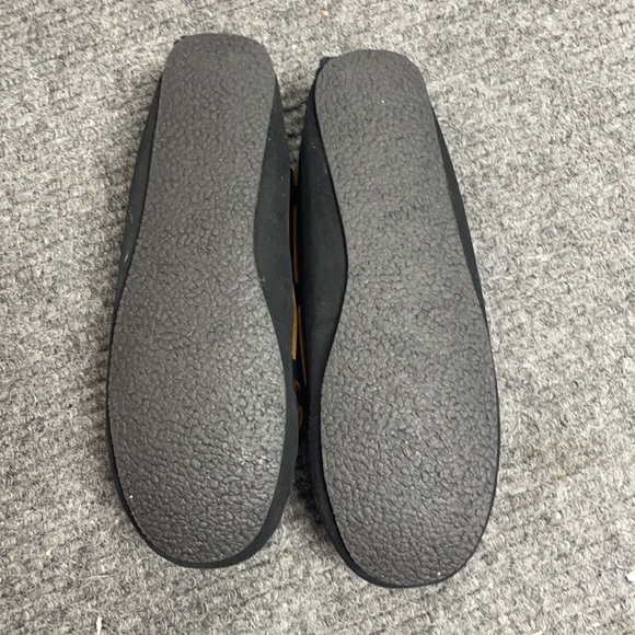 Minnetonka Women’s Leopard Cally Slipper (3169) - Picture 5 of 8